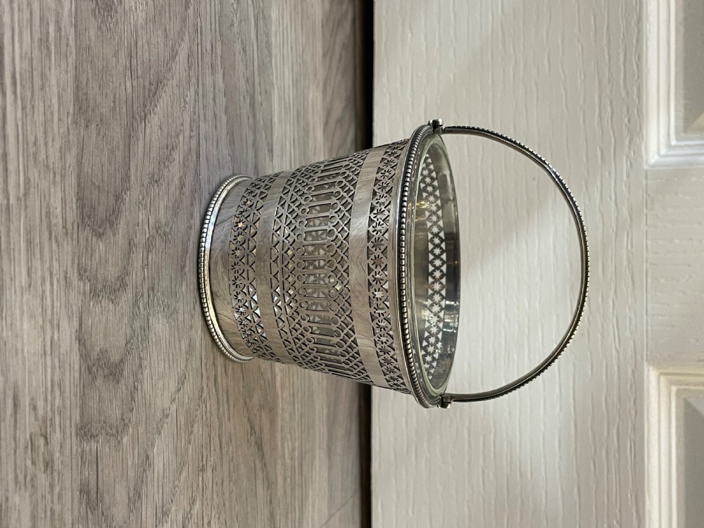 Quality George V Solid Silver Swing Handle Basket, hallmarked London 1911 View VI