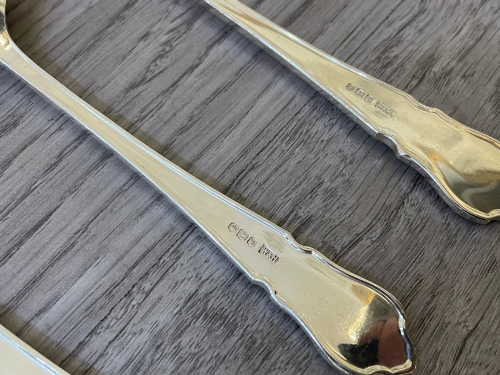 Solid Silver Canteen for Eight Persons, by Walker & Hall View VIII