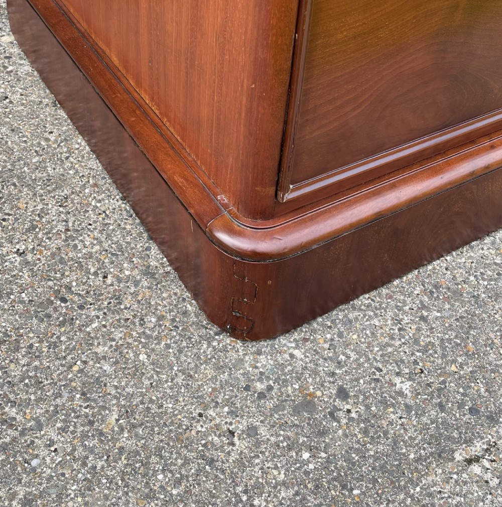 Victorian Mahogany Chest of Drawers View IX