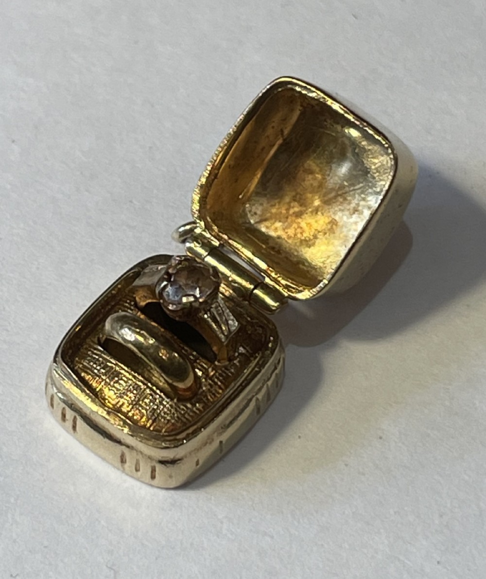 9ct Gold Charm Pendant, Jewellery Box, 1965