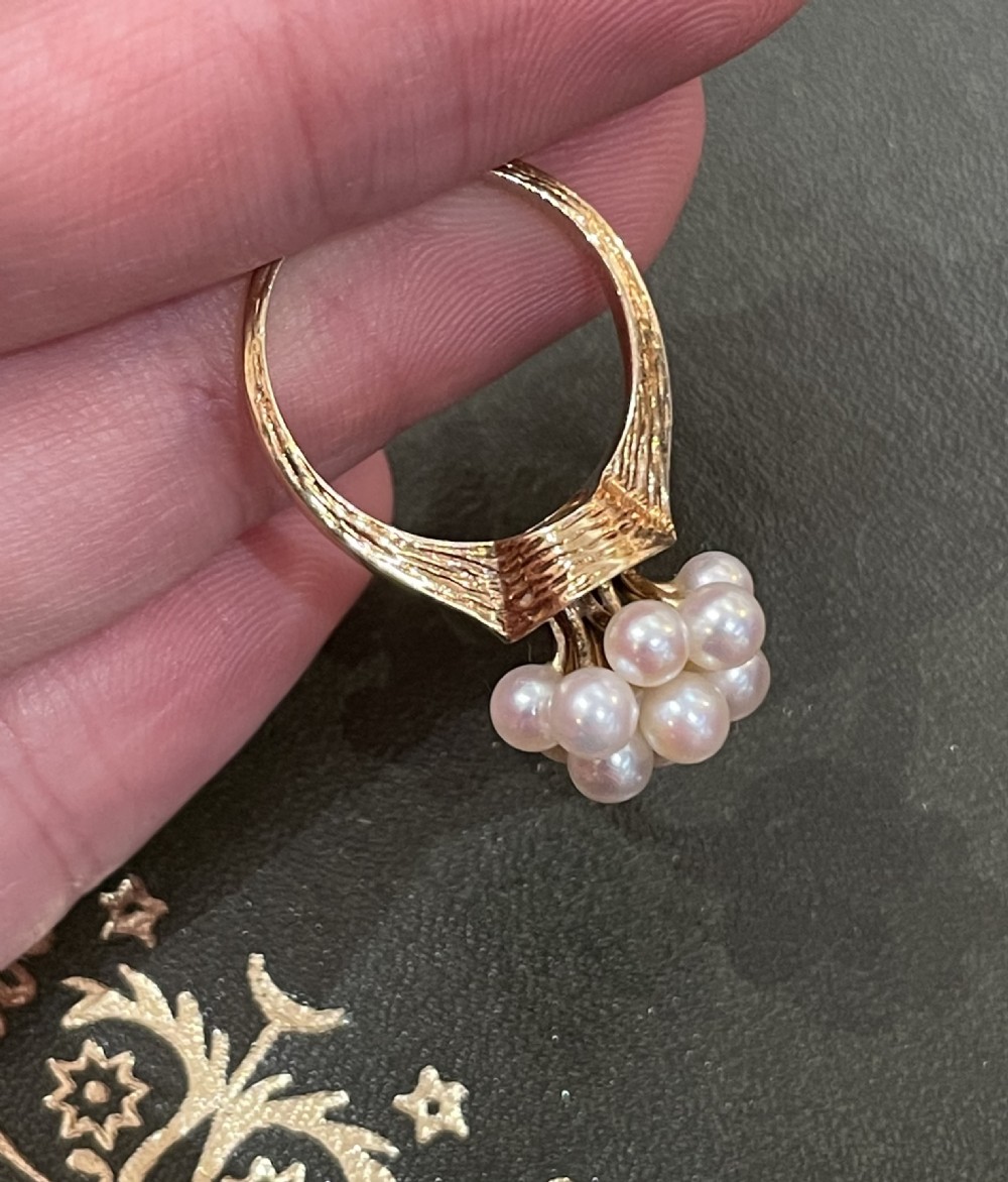 Beautiful 14K Gold Pearl Cluster Ring by Mikimoto View II