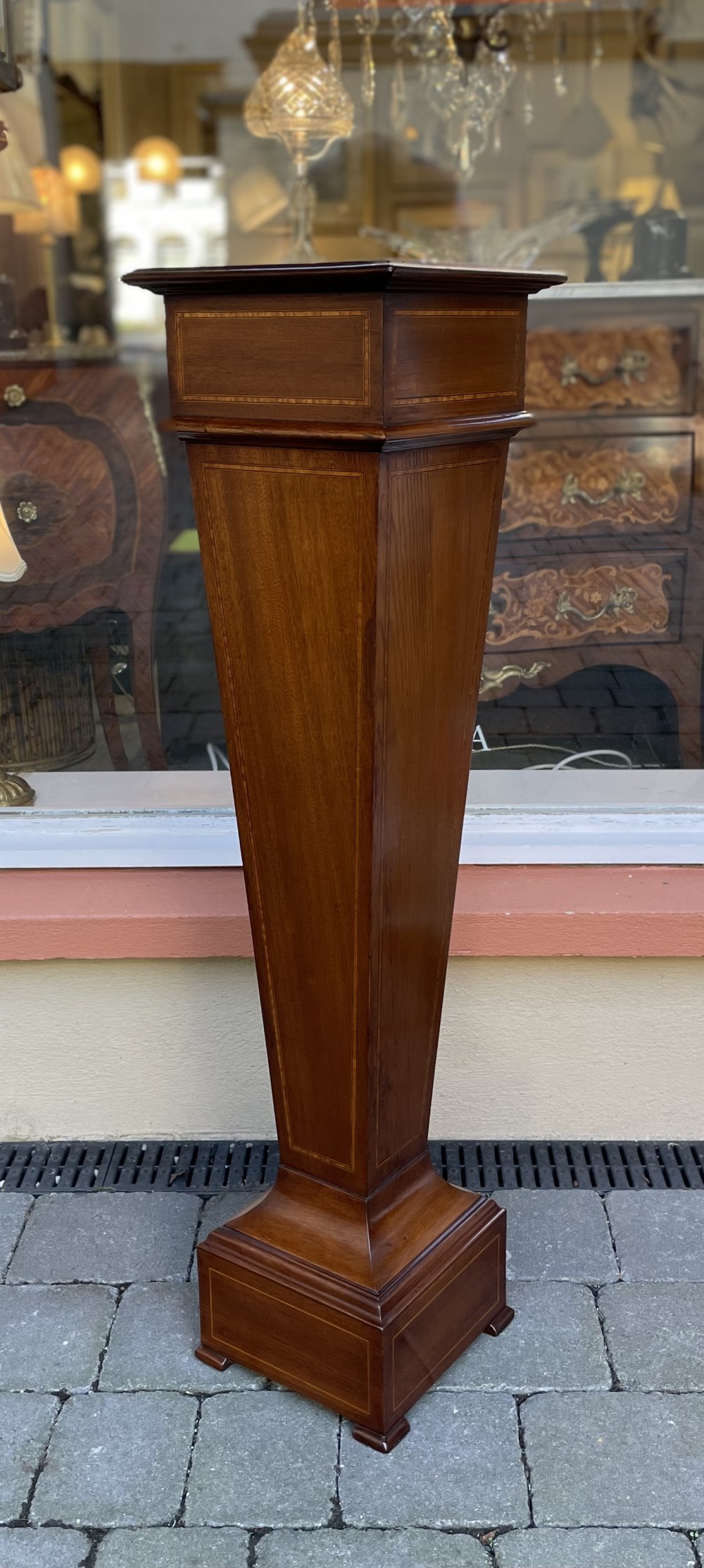 Edwardian Satinwood Banded Mahogany Pedestal Torchere