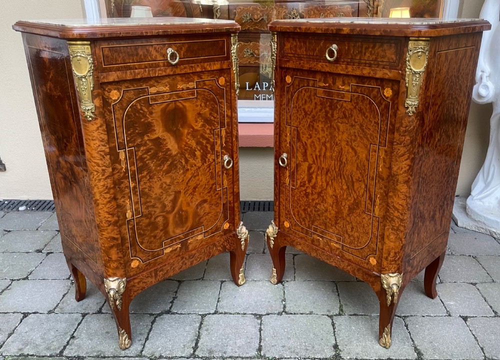 Pair of French Burr Walnut Bedside Tables View VIII