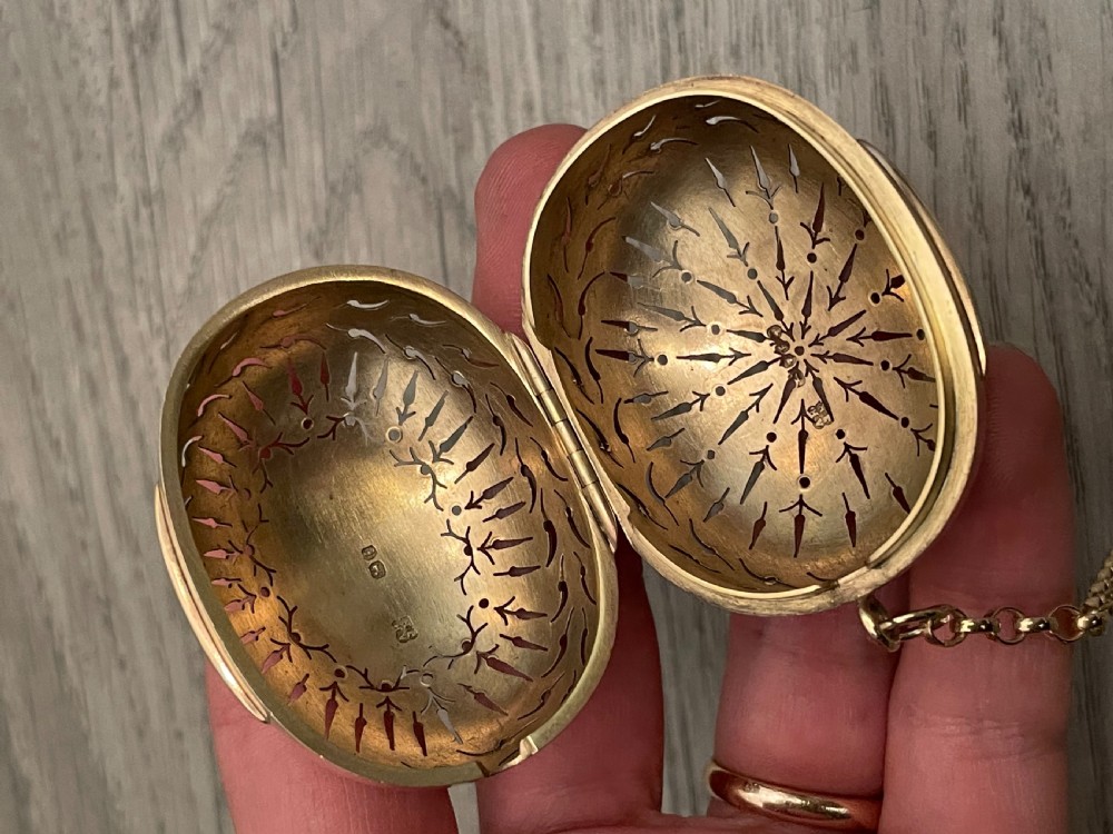 Victorian Silver Gilt Tea Infuser, 1861 View VII