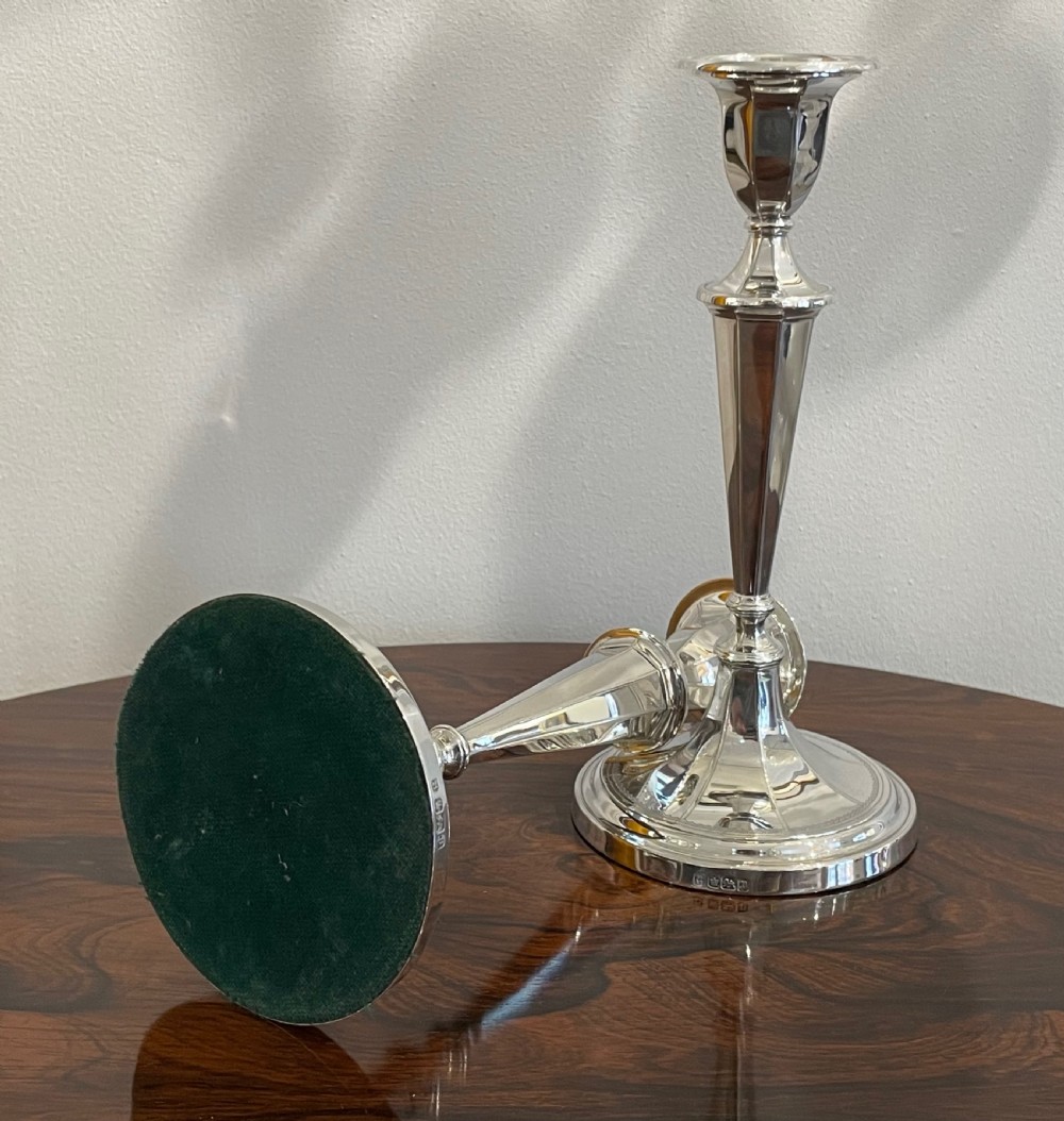 Good Pair of Edwardian Solid Silver Candlesticks, 1907 View VII