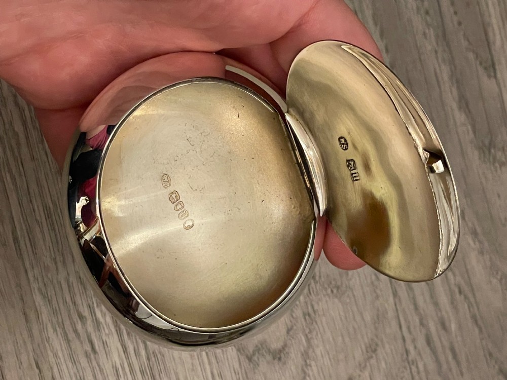 Victorian Solid Silver Pebble Shaped Snuff Tobacco Box View VI