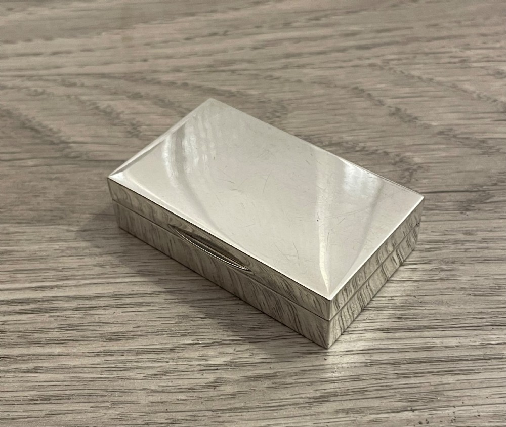 George V Silver Snuff Box, 1930 View III
