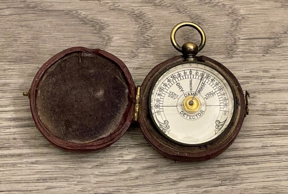 Edwardian Cased Pocket Damp Protector Or Hygrometer View II