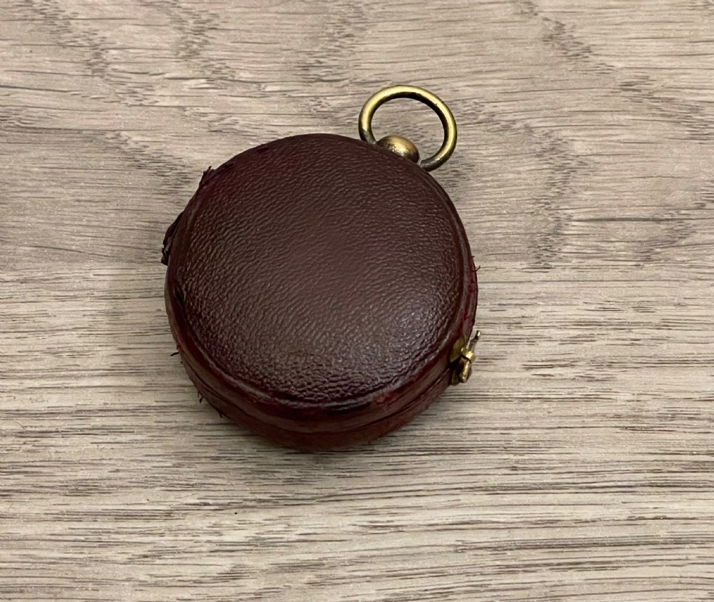 Edwardian Cased Pocket Damp Protector Or Hygrometer View III
