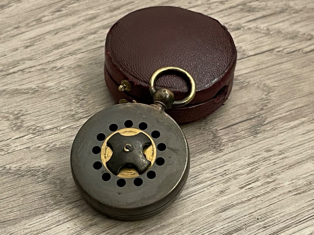 Edwardian Cased Pocket Damp Protector Or Hygrometer View IV