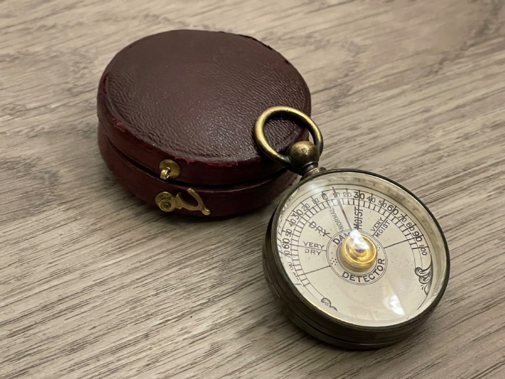 Edwardian Cased Pocket Damp Protector Or Hygrometer View VII