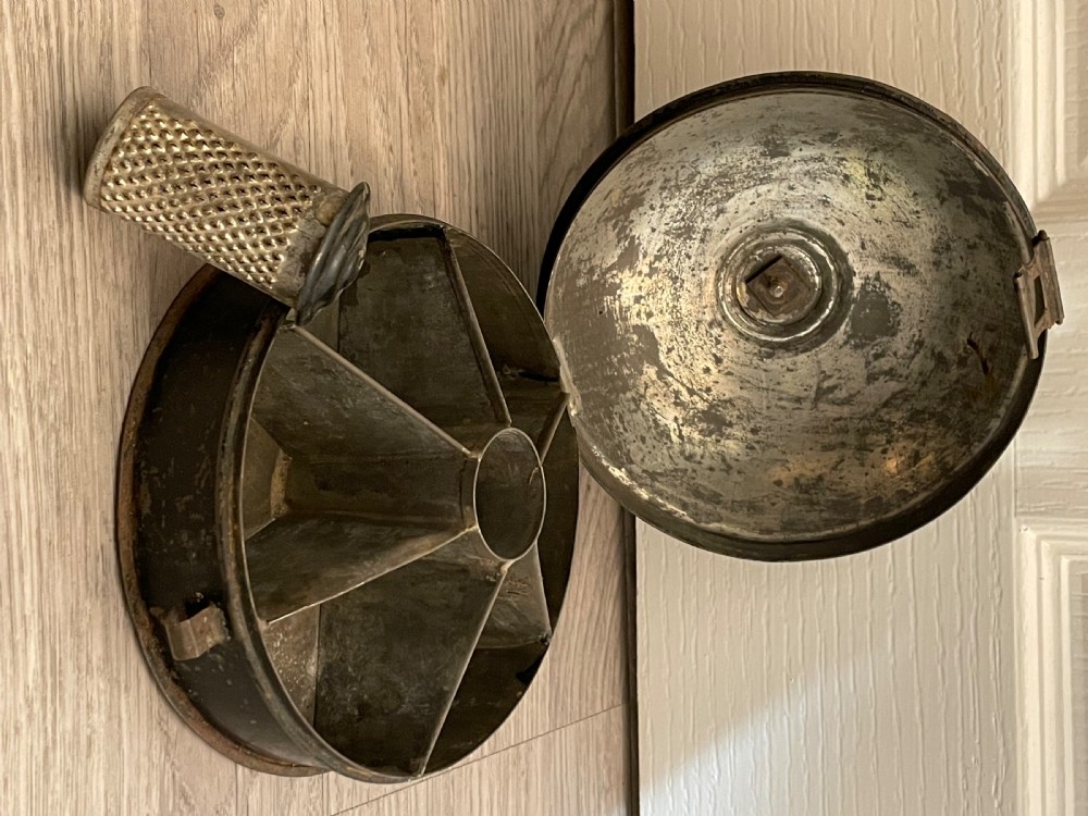 19th Century Toleware Spice Tin View V