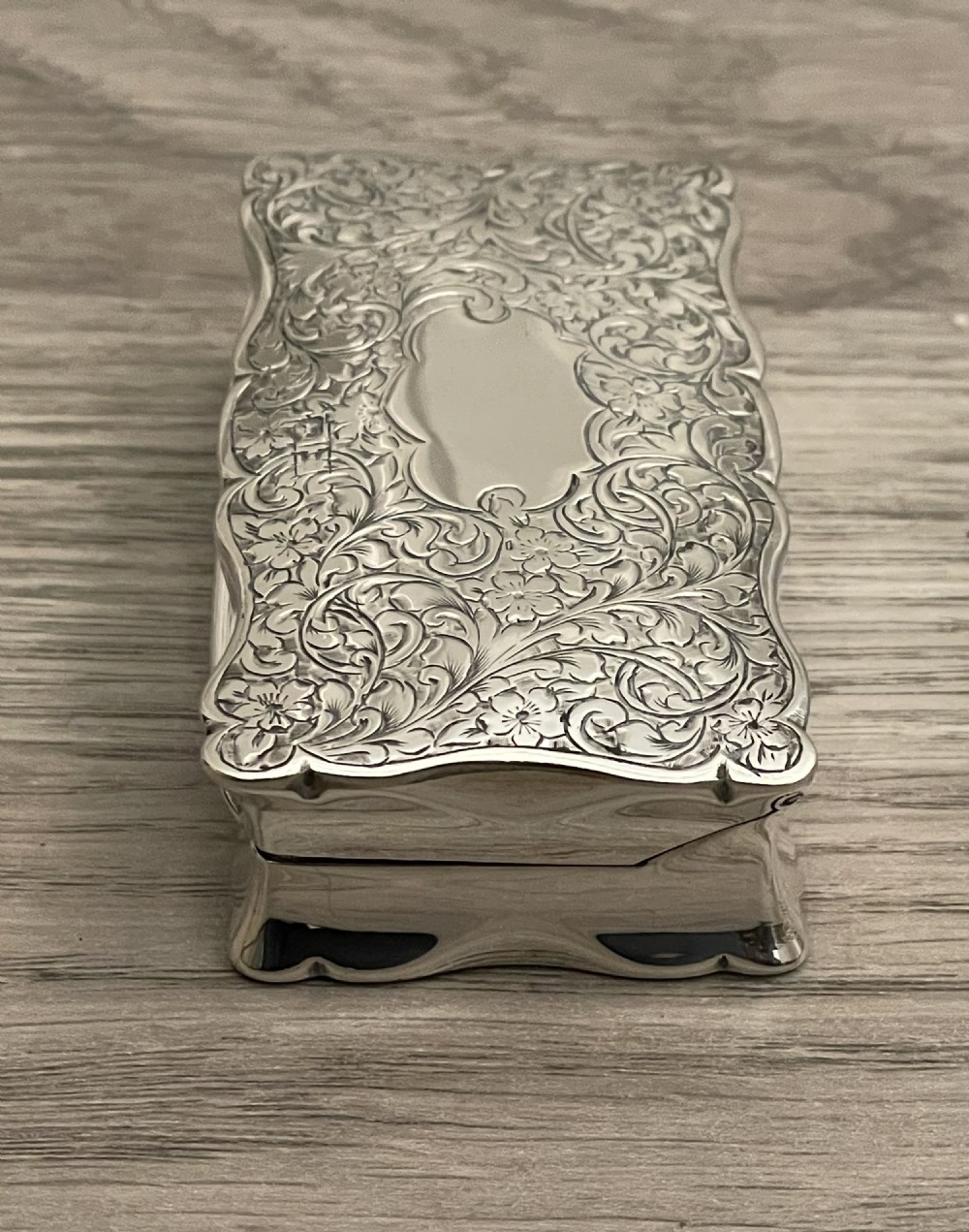 Edwardian Solid Silver Snuff Box by Walker & Hall View III