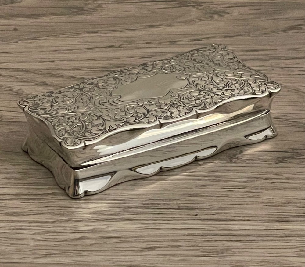 Edwardian Solid Silver Snuff Box by Walker & Hall View V
