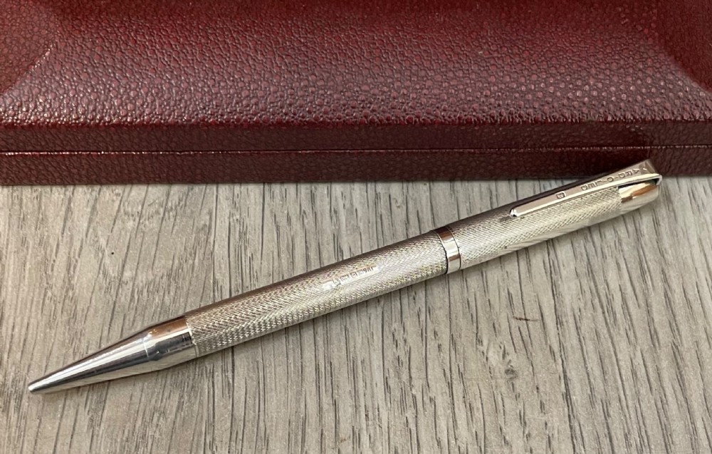 Yard o Led Solid Silver Pencil View IV