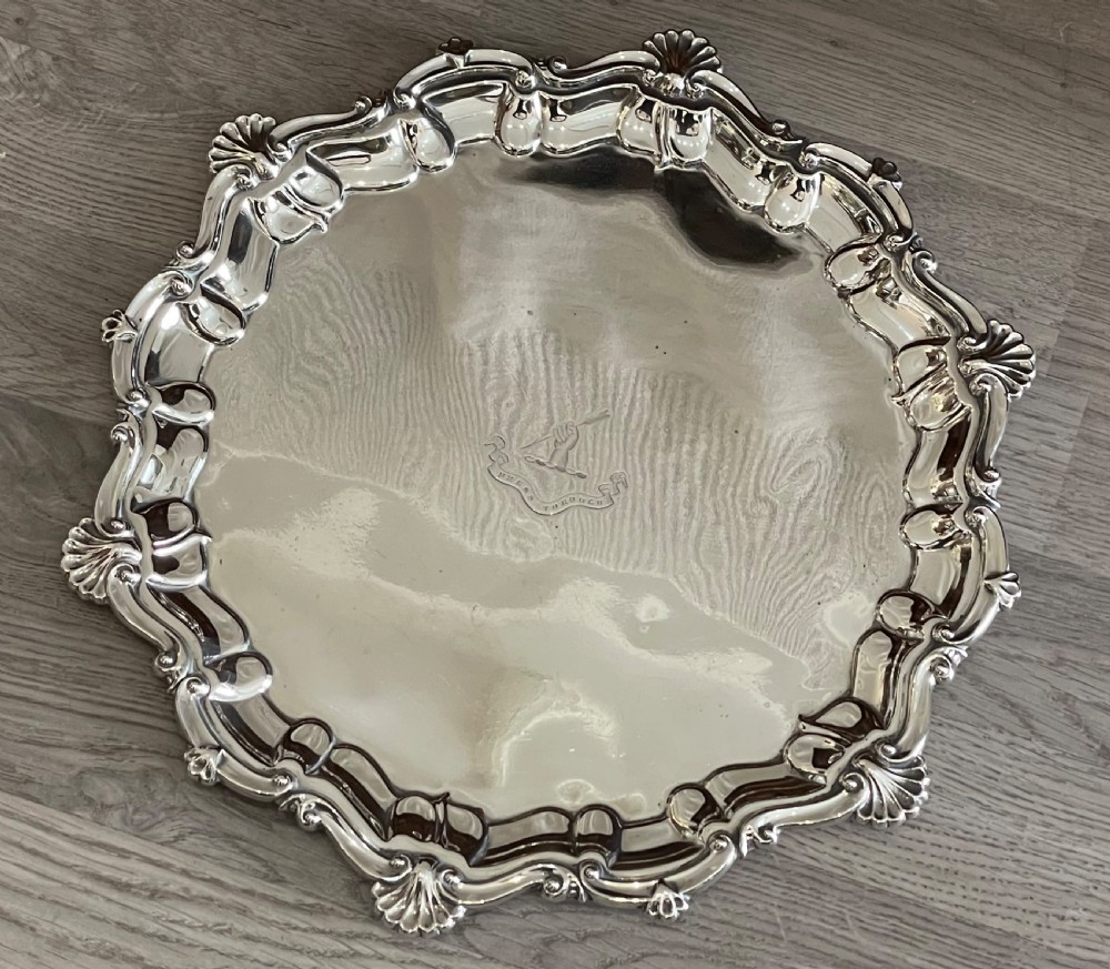 Irish Silver Salver Tray, Dublin, 1907 with crest for Young Family Press Through 661 g View II