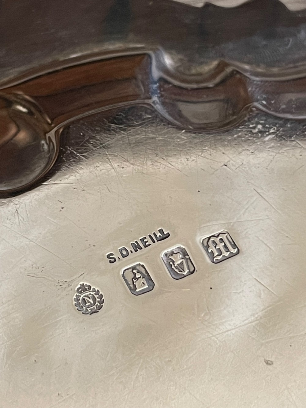 Irish Silver Salver Tray, Dublin, 1907 with crest for Young Family Press Through 661 g View IV
