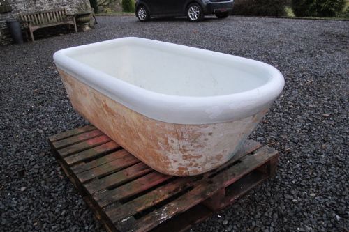 PORCELAIN FIRECLAY BATH TUB - ADDITIONAL PHOTO 1