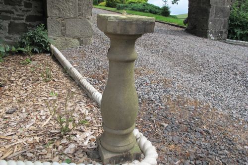 RECONSTITUTED STONE BALUSTER