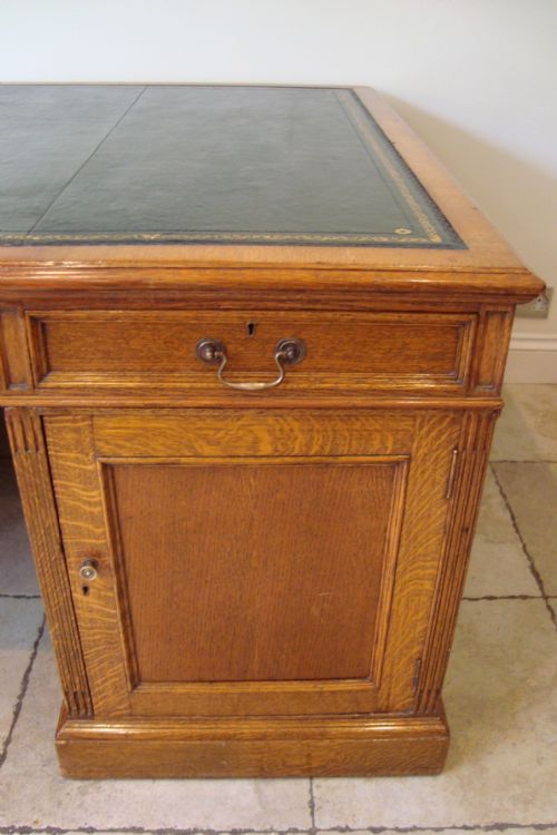 ANTIQUE GOLDEN OAK VICTORIAN PARTNERS DESK - ADDITIONAL PHOTO 12