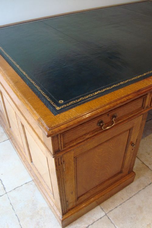 ANTIQUE GOLDEN OAK VICTORIAN PARTNERS DESK - ADDITIONAL PHOTO 13