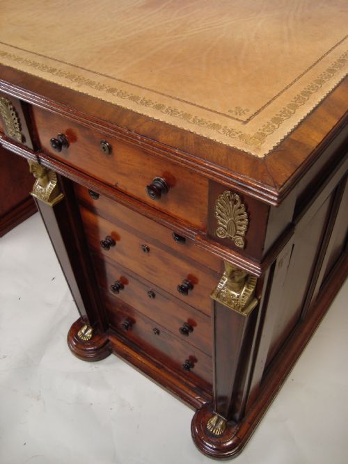 A MAGNIFICENT REGENCY PEDESTAL DESK IN THE MANNER OF 'THOMAS HOPE' - ADDITIONAL PHOTO 3