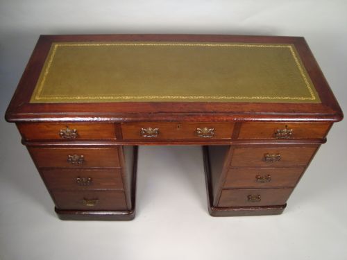 ANTIQUE VICTORIAN PEDESTAL DESK C1890 - ADDITIONAL PHOTO 1