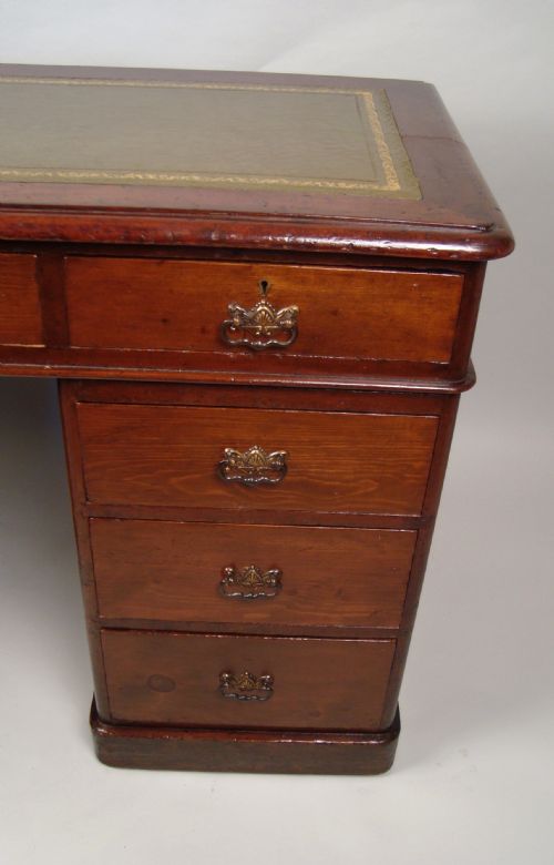 ANTIQUE VICTORIAN PEDESTAL DESK C1890 - ADDITIONAL PHOTO 2