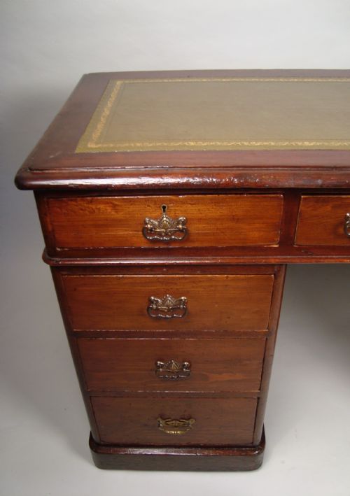 ANTIQUE VICTORIAN PEDESTAL DESK C1890 - ADDITIONAL PHOTO 3