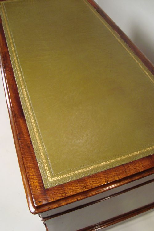 A LARGE HANDSOME VICTORIAN DESK - ADDITIONAL PHOTO 7