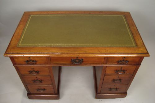 AN ORIGINAL VICTORIAN MAHOGANY TWIN PEDESTAL DESK - ADDITIONAL PHOTO 3