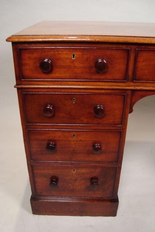 VICTORIAN PEDESTAL WRITING DESK - ADDITIONAL PHOTO 5