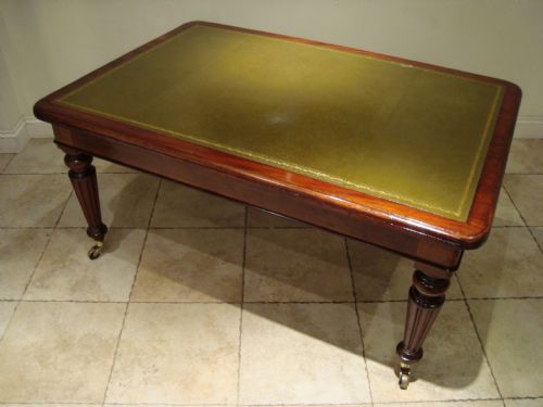 A TOP QUALITY WILLIAM IV WRITING DESKLIBRARY TABLE DATING FROM CIRCA 1830 - ADDITIONAL PHOTO 3