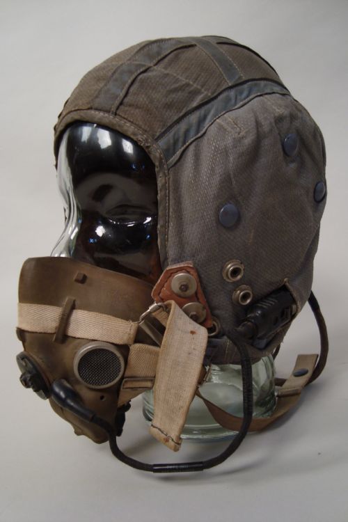 a vintage airmans mask - CATEGORY: ANTIQUE MISCELLANEOUS - DATED 1940