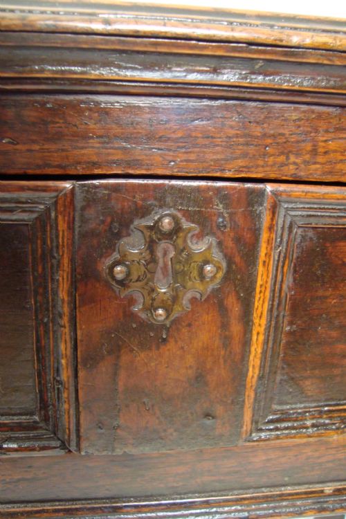 ANTIQUE 18THC OAK DRESSER - ADDITIONAL PHOTO 2