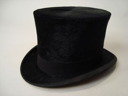 LATE 19TH CENTURY LEATHER BOX WITH TOP HAT - ADDITIONAL PHOTO 3