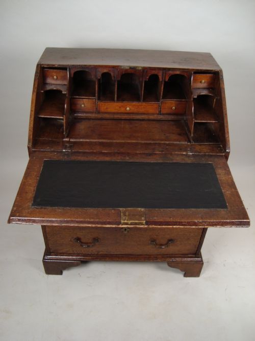 ANTIQUE 18THC OAK BUREAU - ADDITIONAL PHOTO 1