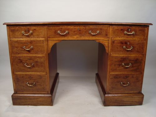 A HANDSOME WALNUT PEDESTAL DESK C1900 - ADDITIONAL PHOTO 1