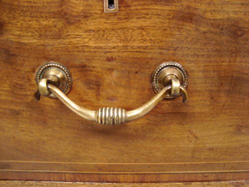 A HANDSOME WALNUT PEDESTAL DESK C1900 - ADDITIONAL PHOTO 6