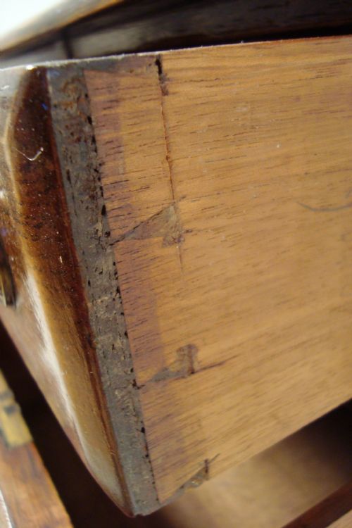 A HANDSOME VICTORIAN PEDESTAL DESK - ADDITIONAL PHOTO 7