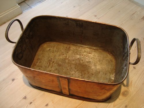A DECORATIVE VICTORIAN COPPER PAN - ADDITIONAL PHOTO 3