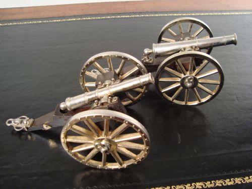 a pair of victorian decorative cannons - CATEGORY: ANTIQUE SILVER - DATED VICTORIAN