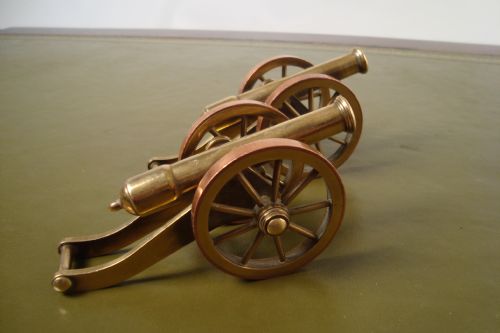A DECORATIVE PAIR OF CANNONS - ADDITIONAL PHOTO 2