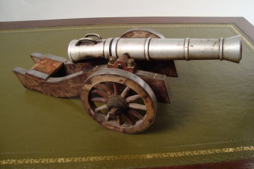 a very decorative cannon - CATEGORY: ANTIQUE MISCELLANEOUS - DATED 1930