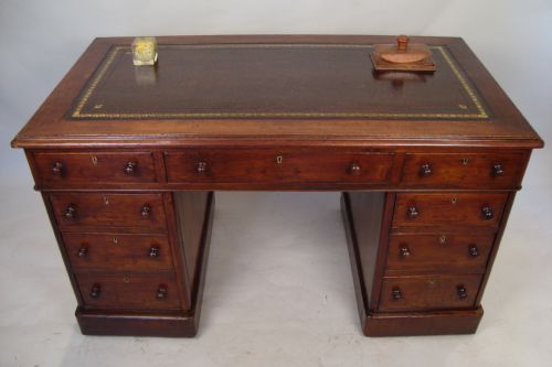 a handsome victorian pedestal desk - CATEGORY: ANTIQUE DESKS - DATED VICTORIAN