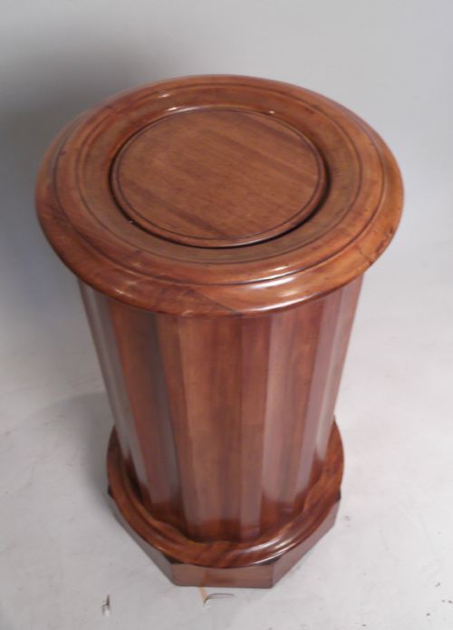 A VICTORIAN CYLINDRICAL BEDSIDE CUPBOARD - ADDITIONAL PHOTO 1