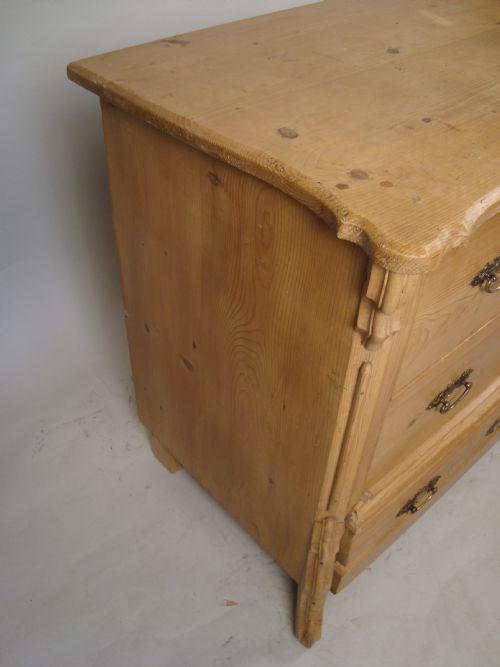 A DELIGHTFUL FRENCH CHEST OF DRAWERSCOMMODE CIRCA 1850 - ADDITIONAL PHOTO 4