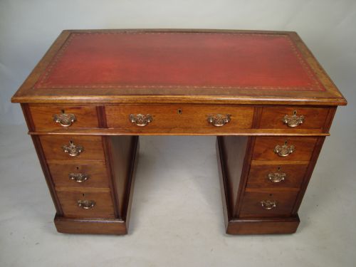 a gorgeous victorian pedestal desk excellent condition - CATEGORY: ANTIQUE DESKS - DATED VICTORIAN
