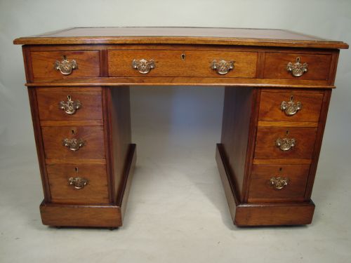 A GORGEOUS VICTORIAN PEDESTAL DESK EXCELLENT CONDITION - ADDITIONAL PHOTO 1