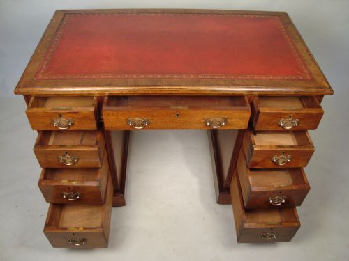 A GORGEOUS VICTORIAN PEDESTAL DESK EXCELLENT CONDITION - ADDITIONAL PHOTO 3